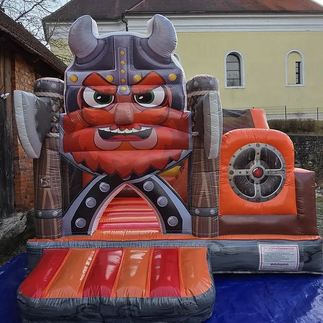 Themenhüpfburg mit Fantasiefigur